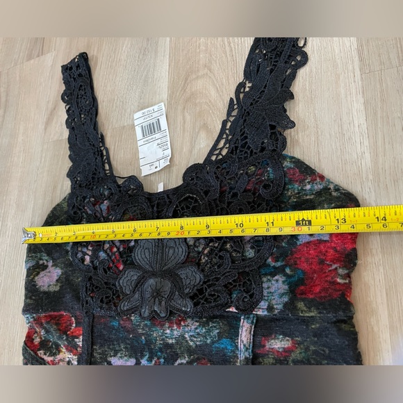 NWT- FREE PEOPLE Floral Tight Fit Dress with Lace Bodice & Straps. Size XS - Picture 8 of 12